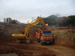 Rebaje de terreno en Mas Abelló